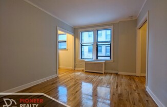 739 W Belmont Ave