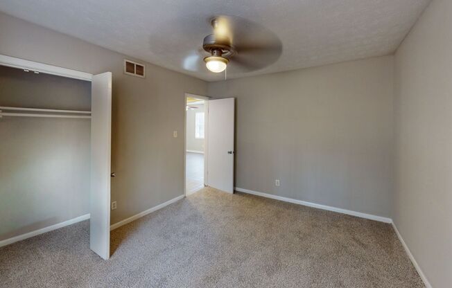 2 beds, 1 bath, 770 sqft, $1,100, Unit K1