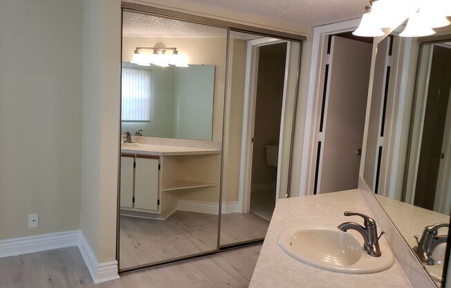 2 beds, 2 baths, $1,500, Unit # #OO 103