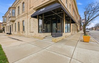 314 W Vine St