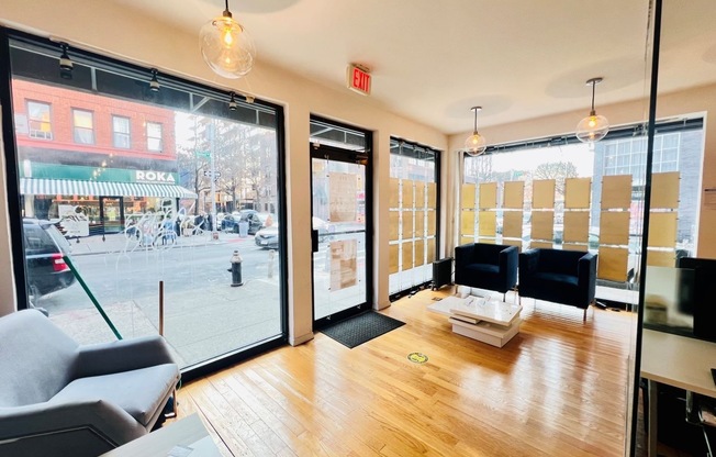 362 BEDFORD AVE