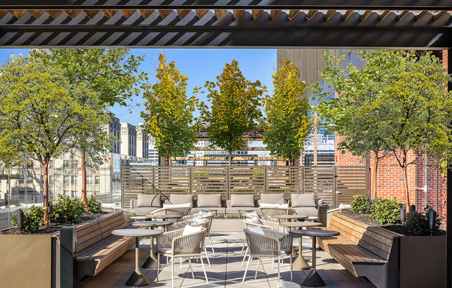 231023_EJ_avira_philly_0045_MEDIUM_RES