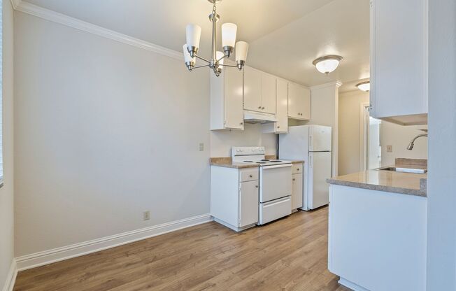 2 beds, 1 bath, 864 sqft, $2,695, Unit 302