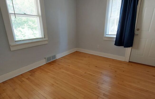 843 Shawano Ave