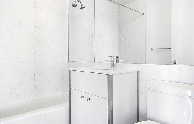 1 bed, 1 bath, $6,600, Unit 22E