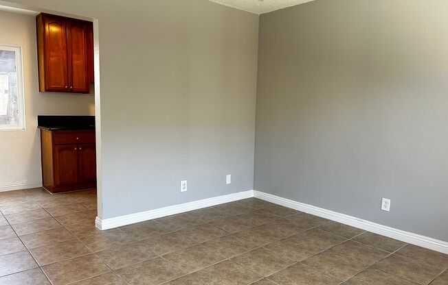 505-507 Eastmont Ave (RR)