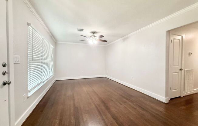 Stunning Recently Remodeled (from the studs out) 3/1/2 Home in Lake Jackson