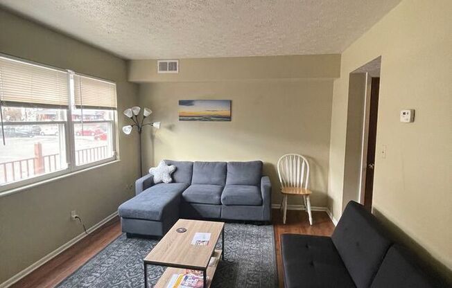 259 E 13 AVE