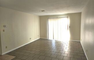 2 beds, 1 bath, $1,250, Unit Apt 25