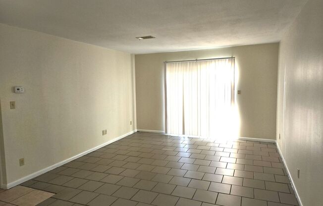 Easy access to shopping, interstate & Navy Federal complex!