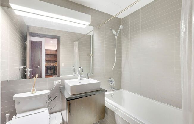 2 beds, 1 bath, $4,899, Unit 1105