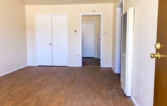 1 bed, 1 bath, 700 sqft, $850, Unit C