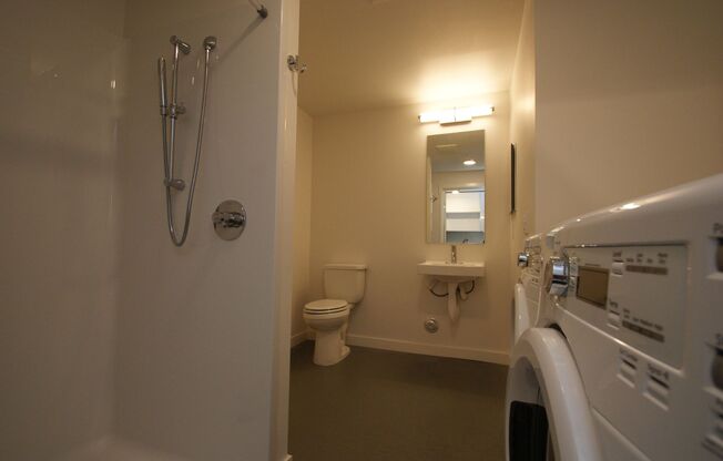 Studio, 1 bath, 356 sqft, $1,395, Unit 11 NEW