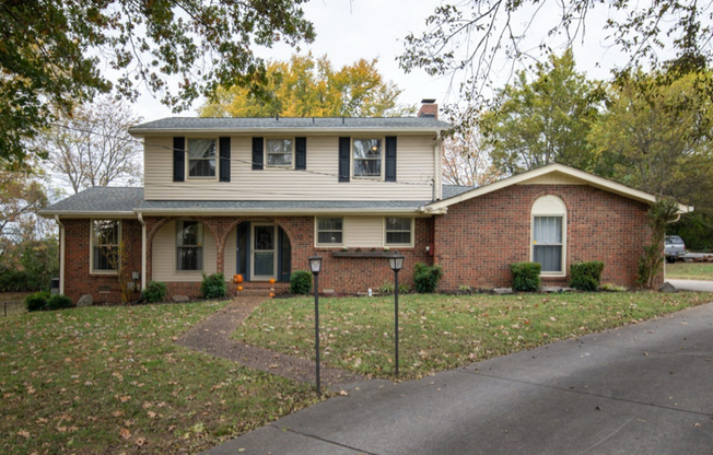 170 LUNA LN