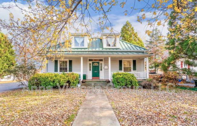 8807 49 AVE