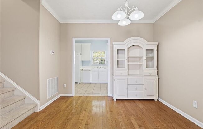 Brick Townhome in Meadowbrook!