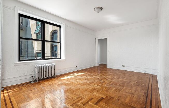 700 OAKLAND PL