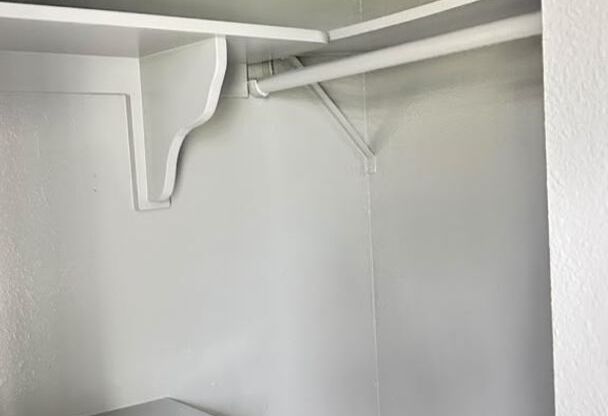 3 beds, 1 bath, 945 sqft, $1,600, Unit 1326 L1