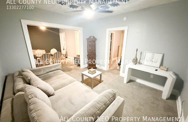 2850 E 102 ST