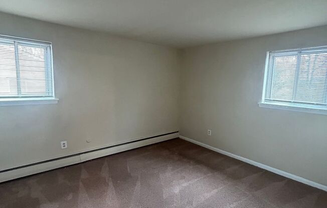 1 bed, 1 bath, 550 sqft, $1,195, Unit G10