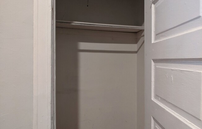 3544 N Halsted St 2R