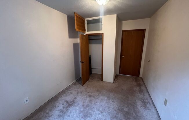 2 beds, 1 bath, 800 sqft, $1,395, Unit A