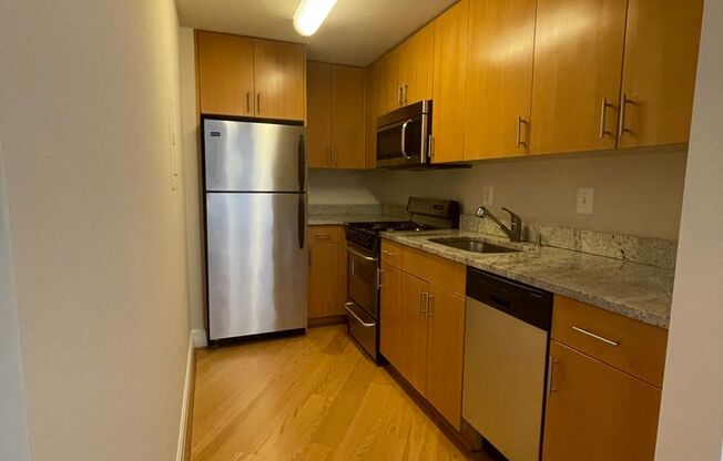 Studio, 1 bath, 440 sqft, $2,600, Unit 0616