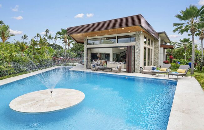 Kahala Grand Splendor. Contemporary Luxury residence w/ a large pool.