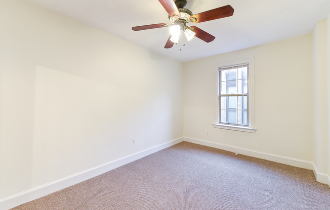 2 beds, 1 bath, $2,500