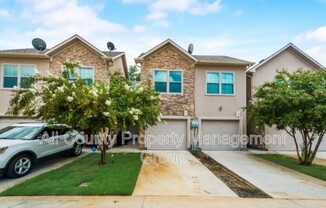 1579 COZY DR