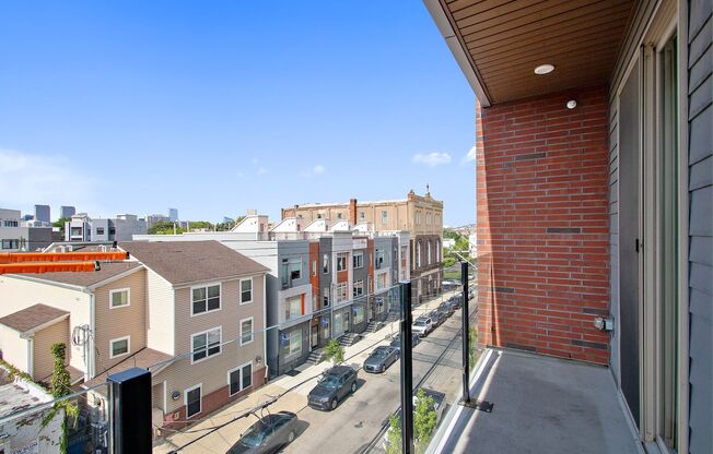 2 beds, 2 baths, 1,100 sqft, $2,450, Unit Unit 403