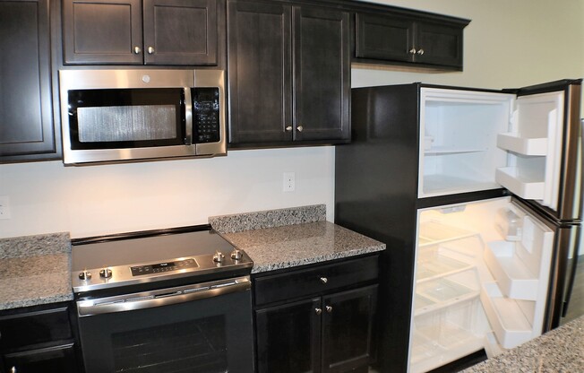 1 bed, 1 bath, 858 sqft, $1,285, Unit 110