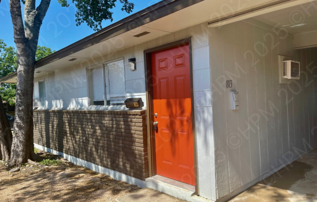 813 JOHN ADAMS DR