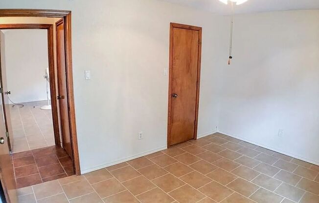 3 beds, 2 baths, $2,200