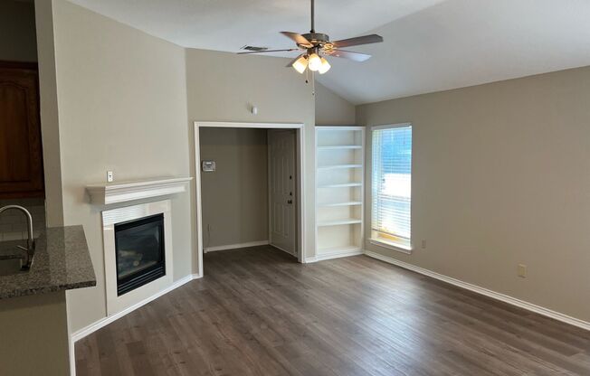 3 beds, 2 baths, $1,995, Unit 1