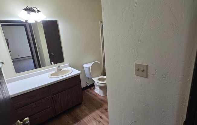 1 bed, 1 bath, 595 sqft, $989, Unit 1688-02