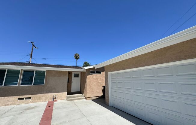 Stunning 3-Bedroom, 2-Bathroom Fully Remodeled Home in Allied Gardens