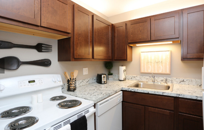 2 beds, 1.5 baths, 680 sqft, $1,450, Unit 212