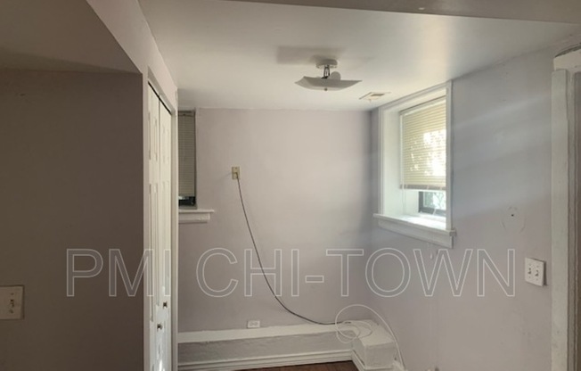 1114 E 62 ST