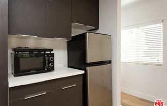 Studio, 1 bath, 500 sqft, $1,695, Unit 208