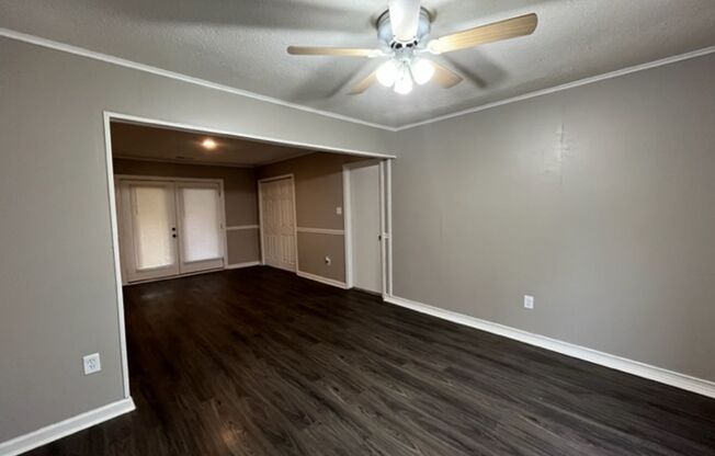 Renovated 4 Bedroom 1 Bath Home for Rent!