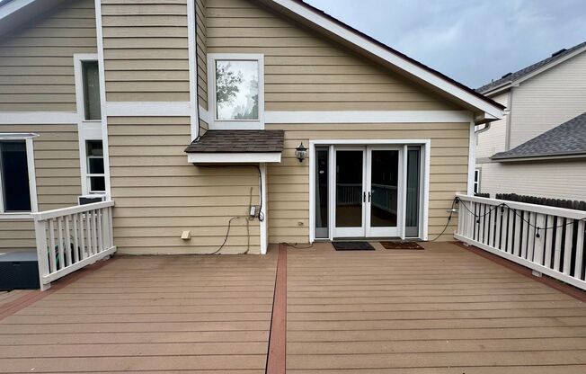 Gorgeous 4 bedroom with Loft and 3 car garage in Northeast Colorado Springs