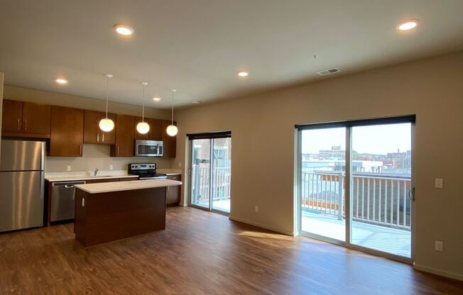 1 bed, 1 bath, 722 sqft, $1,510, Unit 465