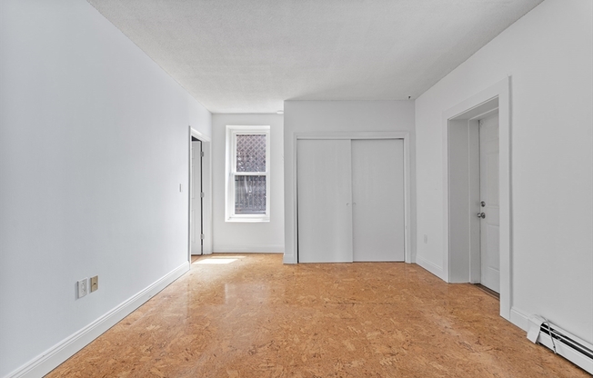 151 W 6 ST