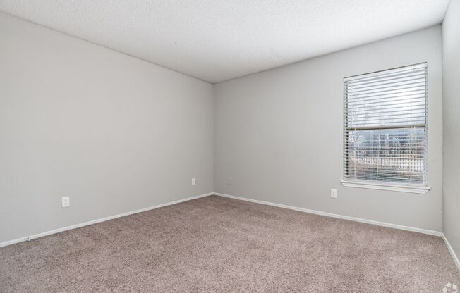 2 beds, 2 baths, 877 sqft, $999, Unit 1410
