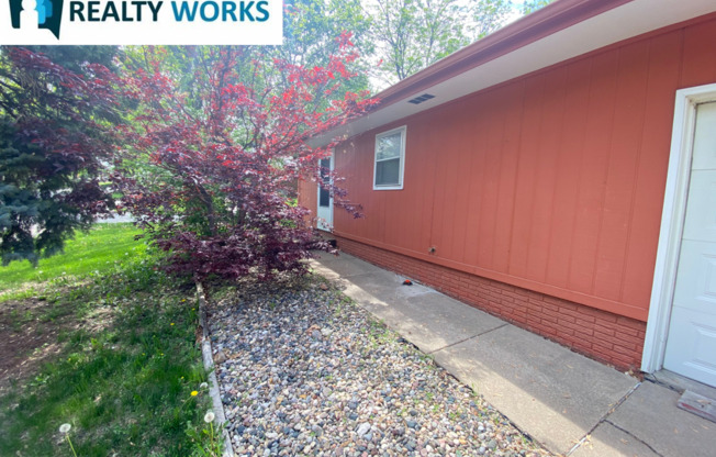 5501 S 38th - 3745 Wildbriar