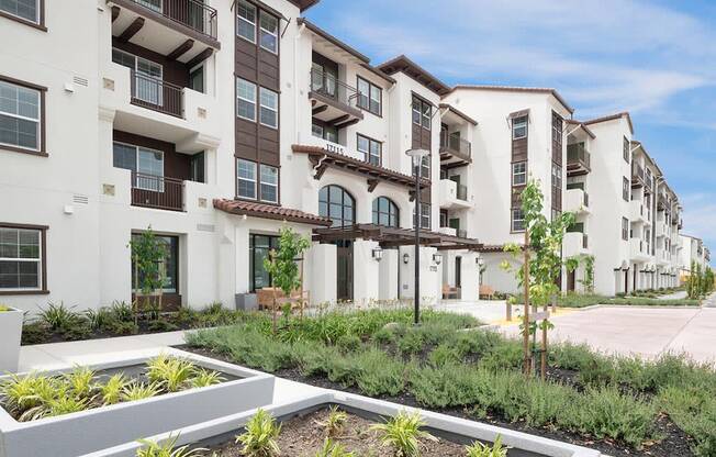 the preserve at ballantyne commons apartments exterior