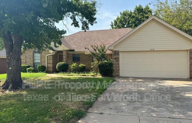 3 beds, 2 baths, 1,650 sqft, $2,100