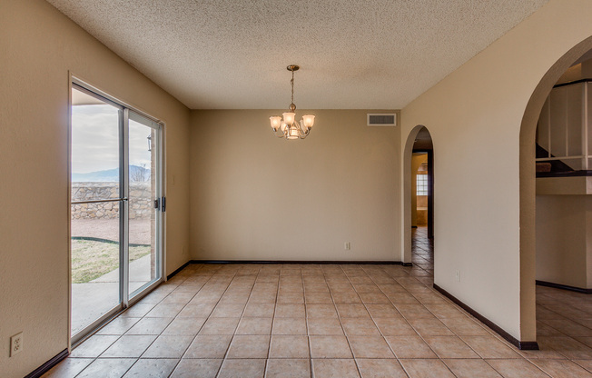 3 beds, 2 baths, $1,595