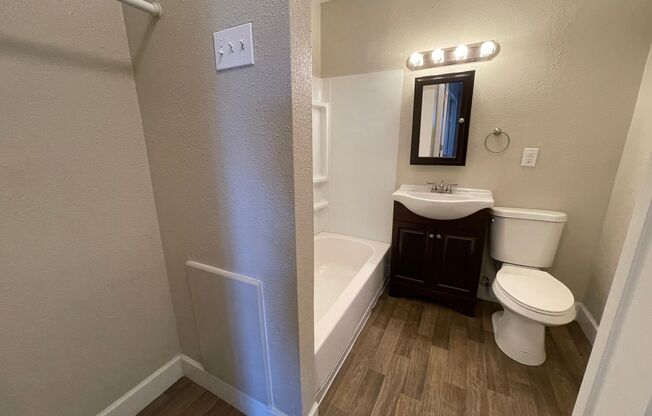 Studio, 1 bath, 400 sqft, $695, Unit Unit 54